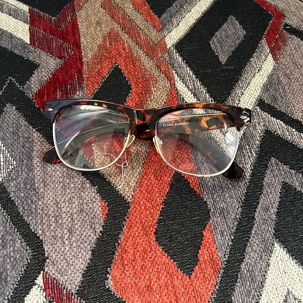 Clark sunnies sunglasses